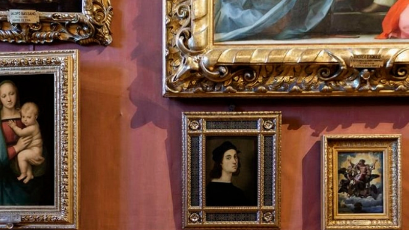 L'autoritratto di Raffaello torna a Firenze